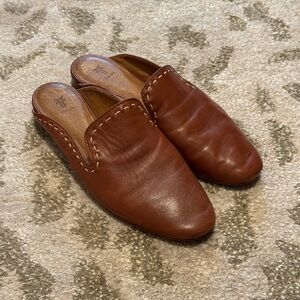 FRYE AND CO. Brown Leather Women's Mules